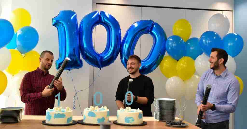 100 estudiantes en nuestro equipo de Datos