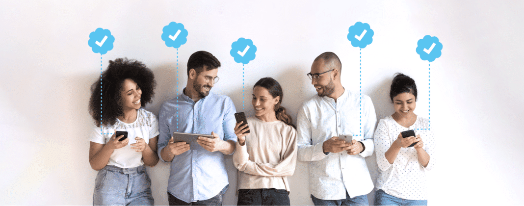Un bleu dans le visage : Le problème de vérification de Twitter soulève la question de l&rsquo;identité sur les médias sociaux